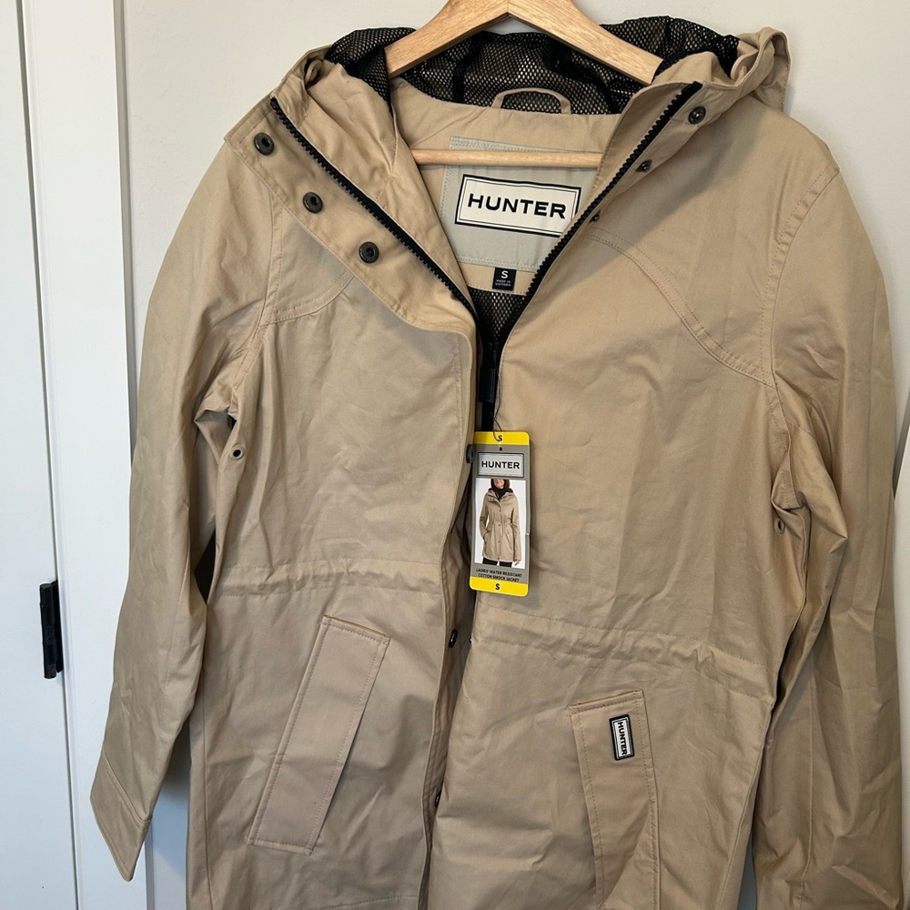 Hunter Men's Beige Hooded Raincoat